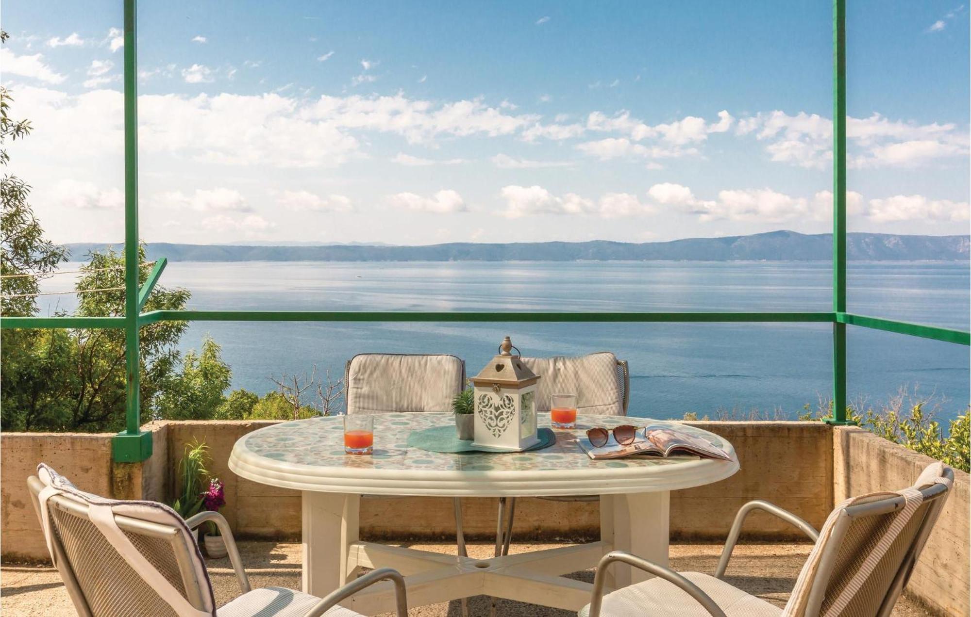 Awesome Home In Podgora With Kitchen מראה חיצוני תמונה