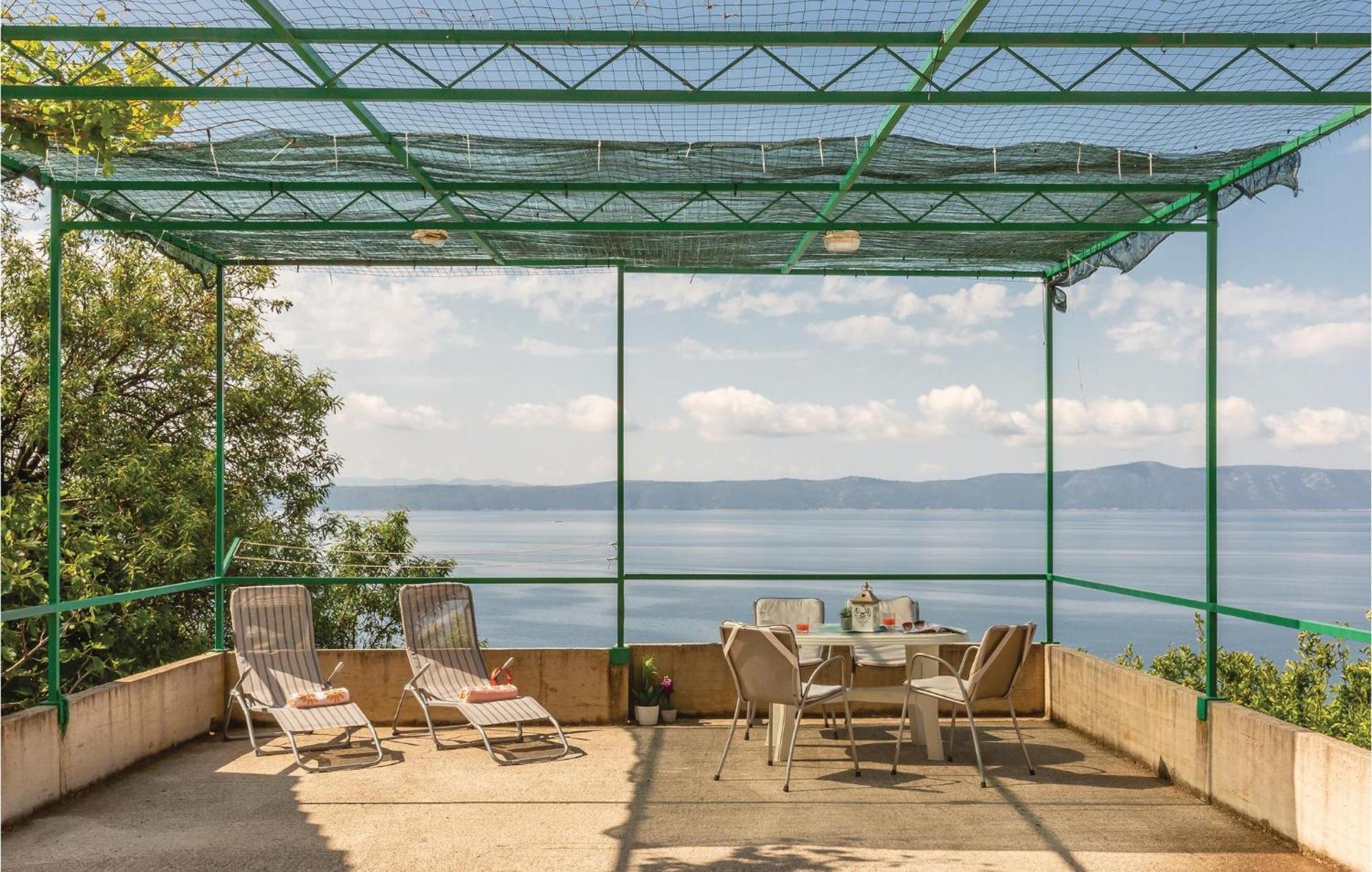 Awesome Home In Podgora With Kitchen מראה חיצוני תמונה