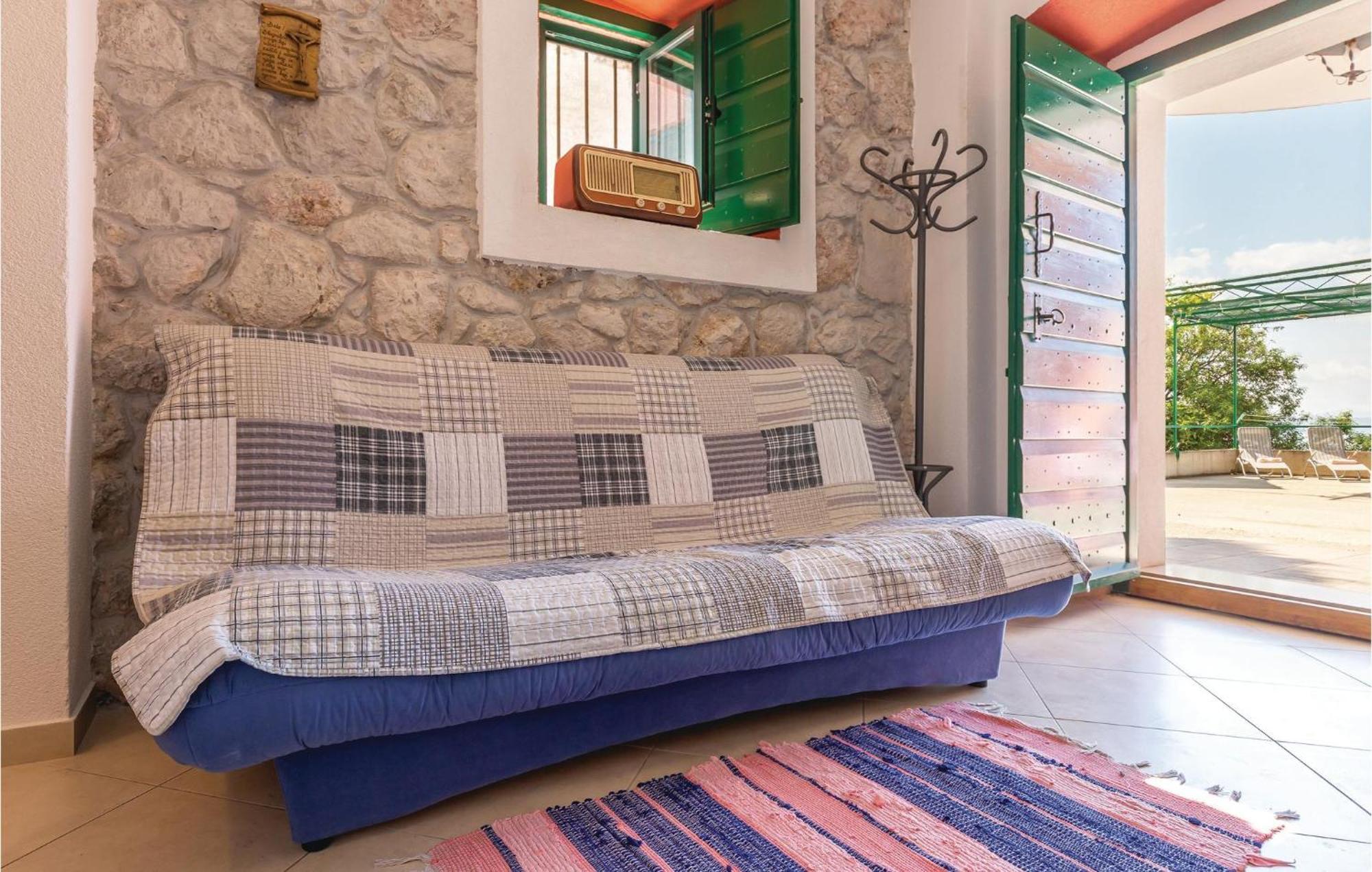 Awesome Home In Podgora With Kitchen מראה חיצוני תמונה